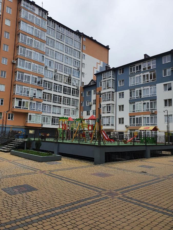 True In The City Center Ивано-Франковск Экстерьер фото