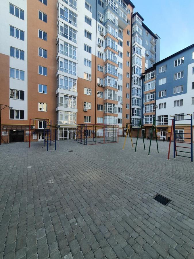 True In The City Center Ивано-Франковск Экстерьер фото