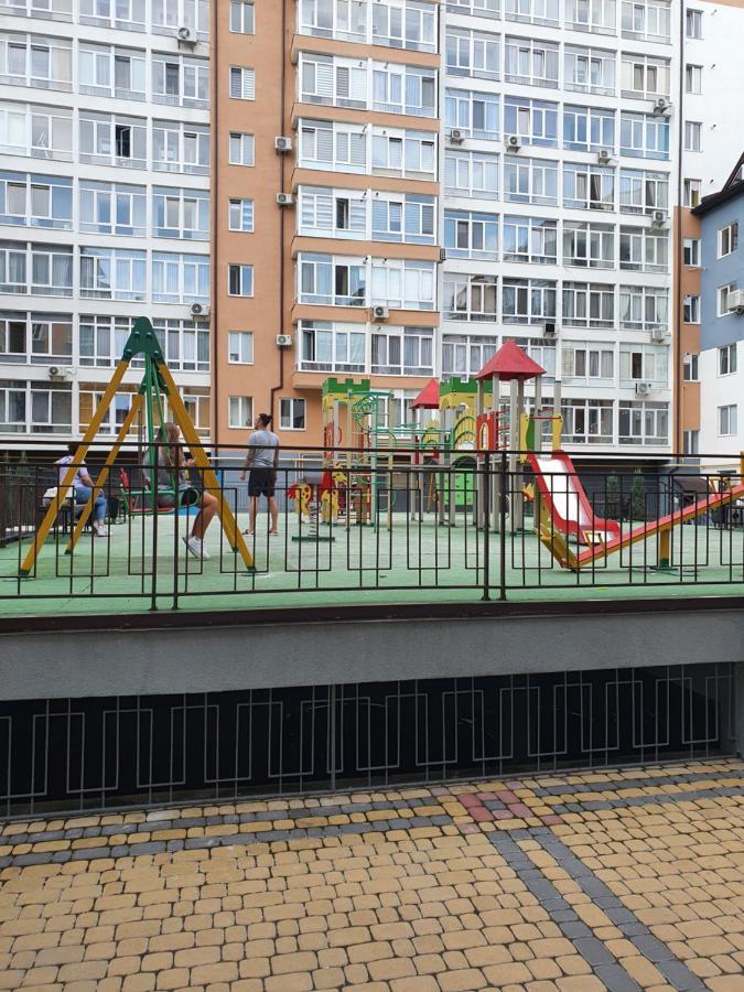 True In The City Center Ивано-Франковск Экстерьер фото